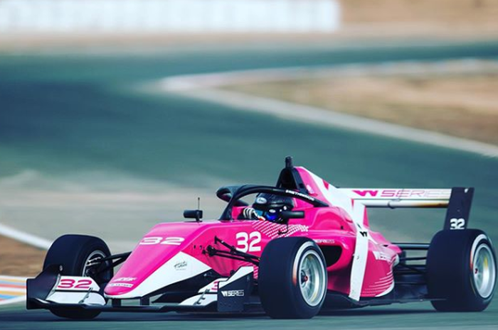 Ajang balap mobil Formula khusus wanita, W Series akan menggelar 8 support race pada F1 2021.