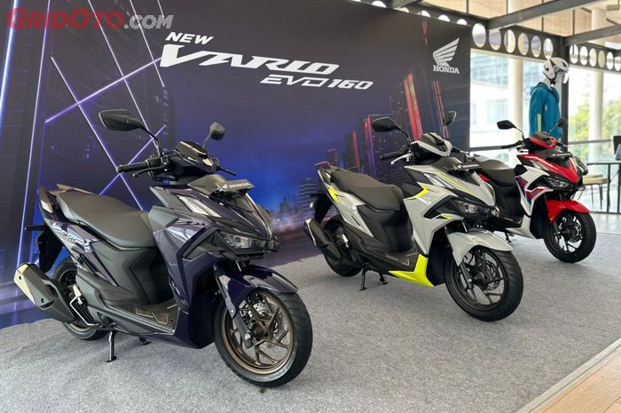 Honda Vario Evo 160 ini hadir dengan tiga pilihan utama meliputi varian CBS, CBS Nitro, serta tipe tertinggi ABS