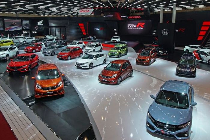 Ilustrasi booth Honda dalam ajang pameran otomotif Nasional
