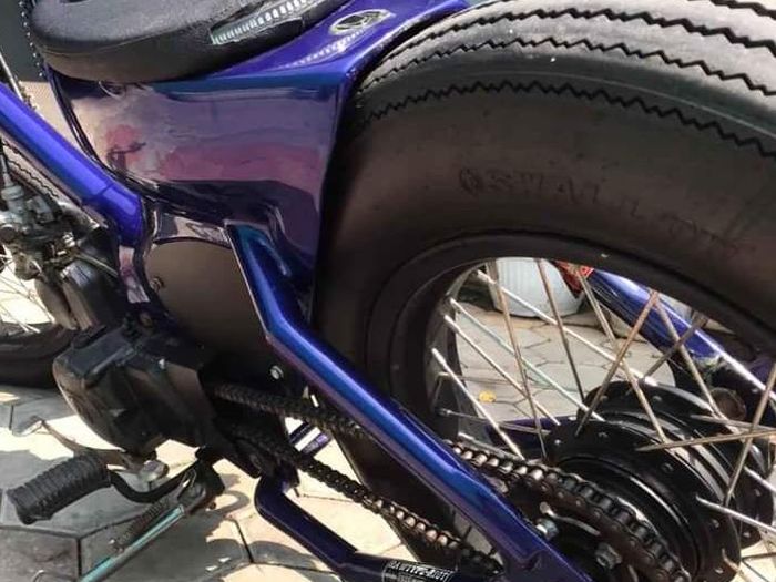 Sekujur rangka Honda Legenda 2 dicustom ala street cub