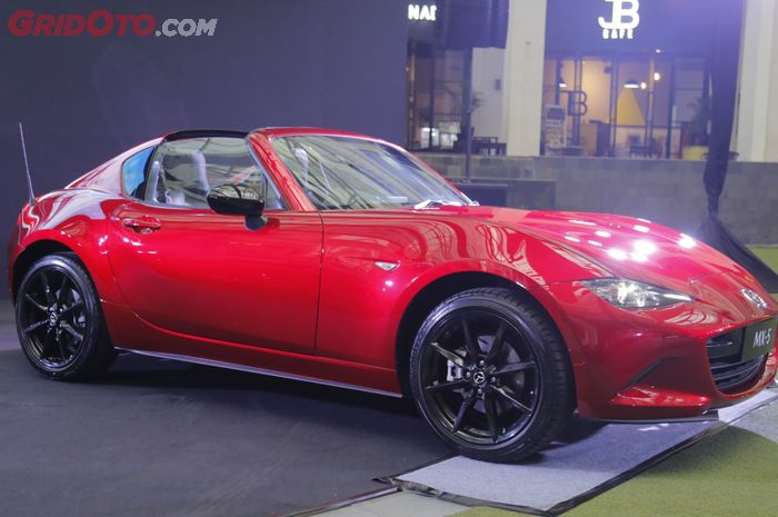 Desain Tak Berubah Ini Yang Ditawarkan Mazda Mx 5 Rf 2018 Terbaru Gridoto Com