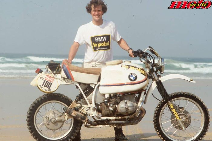 Hubert Auriol saat mengikuti Reli Paris-Dakar dengan motor BMW
