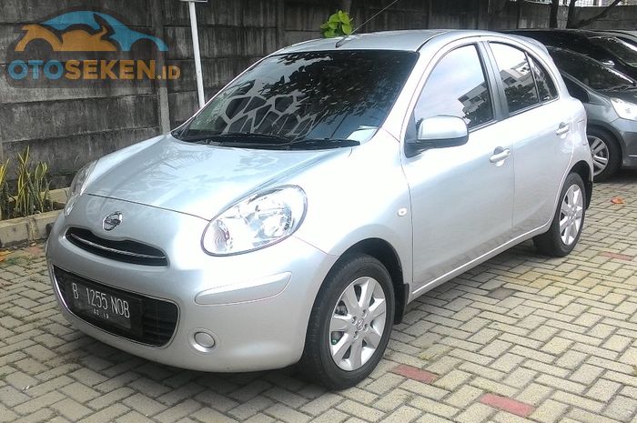 Spesifikasi dan kisaran harga Nissan March tahun 2012 seken.