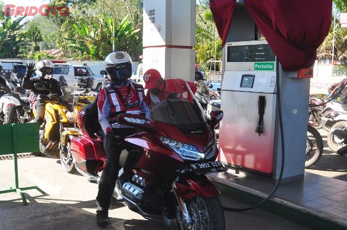 Honda Gold Wing Rp 1 Miliar lebih gak masalah nenggak bensin Pertalite