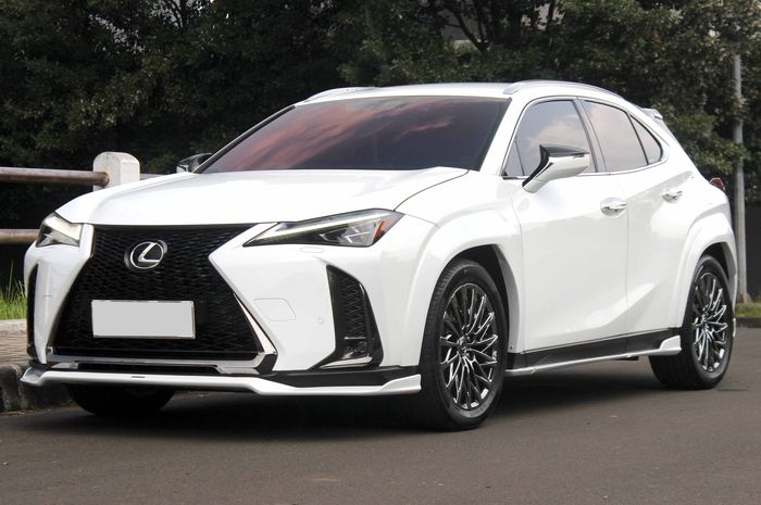Modifikasi Lexus UX200t 2018
