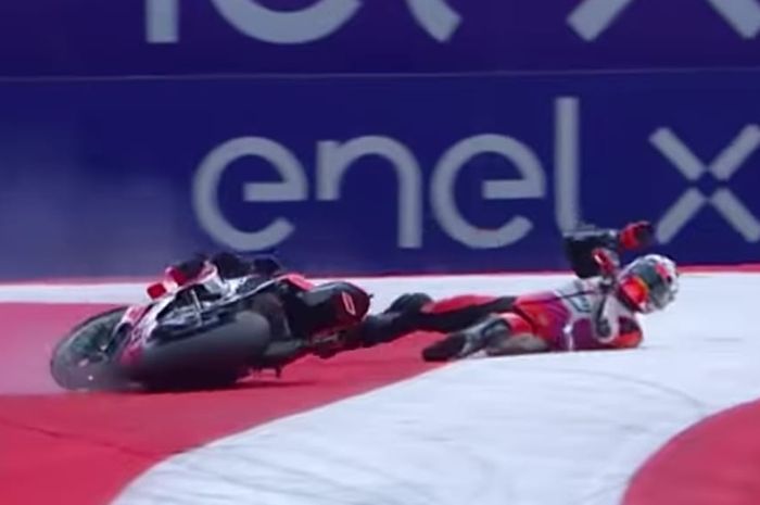 Johann Zarco ketika terjatuh di tikungan 9 saat MotoGP Austria 2021