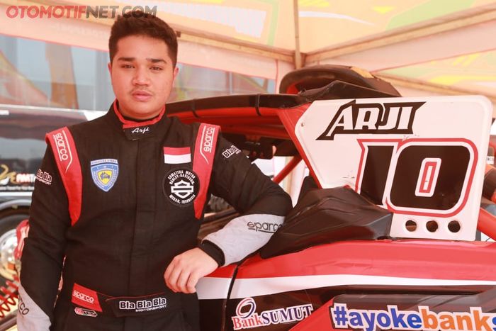 Musa Arjianshah mampu menaklukkan mobil dan menempatkan di jajaran elit pembalap speed offroad