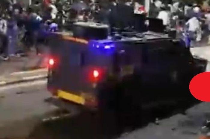 Terungkap identitas driver ojol yang terlindas Barracuda Brimob hingga tewas saat demo di Pejompongan