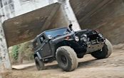 Modifikasi Toyota Land Cruiser FJ40 Sangar Hasil Kombinasi Dua Alam