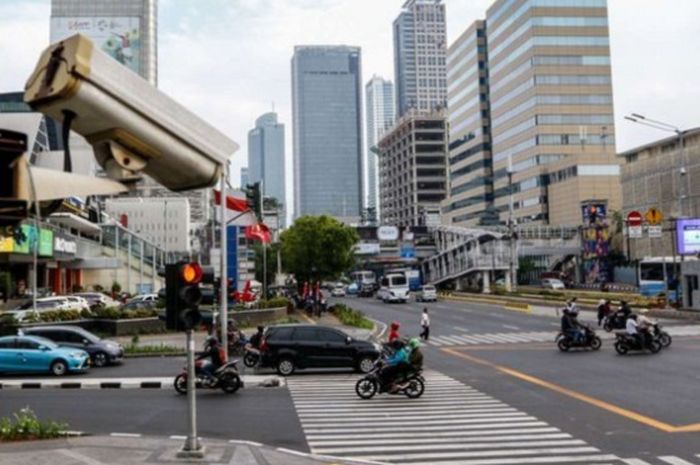 Contoh CCTV tilang elektronik sudah terpasang di beberapa ruas jalan di Jakarta.