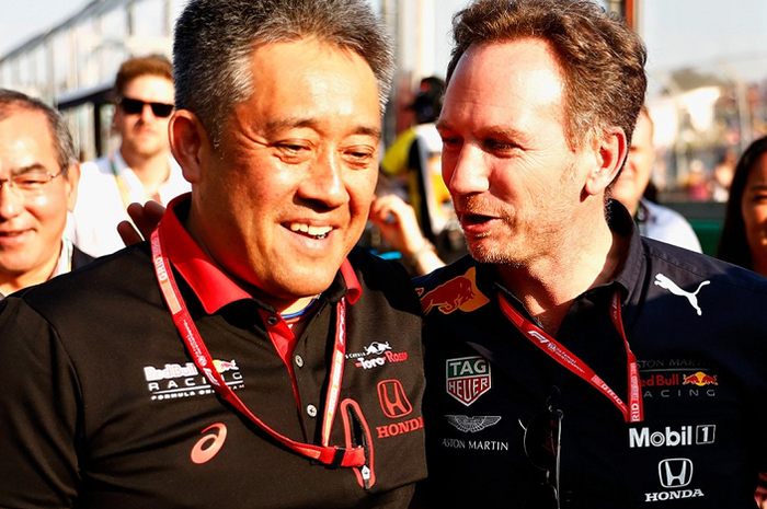 Bos Honda Racing, Masashi Yamamoto, (kiri) bersama bos tim Red Bull, Christian Horner, (kanan) di F1 Australia