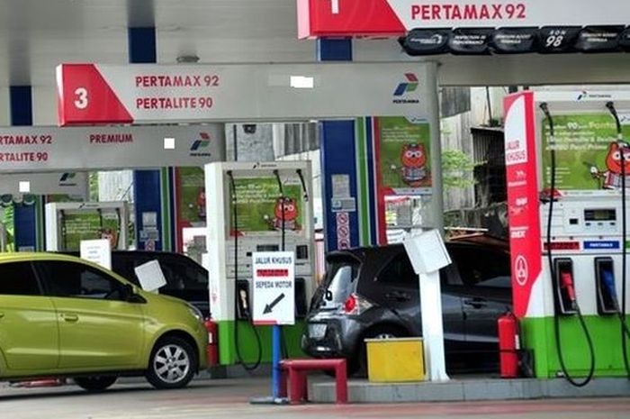 Ilustrasi. Presiden Joko Widodo (Jokowi) resmi mengumumkan kenaikan harga BBM Pertalite, Solar, dan Pertamax pada Sabtu (3/9/2022). Jadi segini harganya.