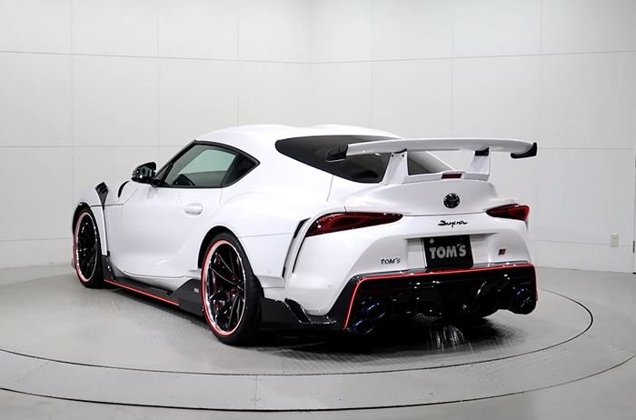 Tampilan belakang modifikasi Toyota Supra A90 garapan TOM'S