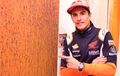 Marc Marquez Buat Lukisan Pakai Motor, Hasilnya Bakal Dilelang