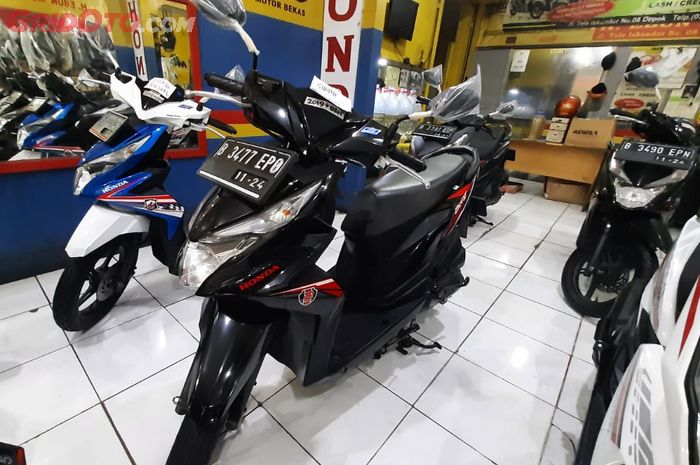 Honda BeAT bekas di showroom H. Ebun Motor di Depok, Jawa Barat