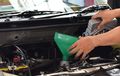 Oli Mobil Diganti Pakai Patokan Jarak atau Waktu, Bengkel Resmi Beberkan Alasannya
