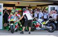 Jadi Keseruan Tersendiri Bagi Para Penonton, Begini Cara Tukar Motor MotoGP dalam Kondisi Flag to Flag