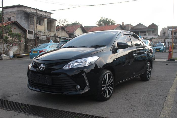 Bukan cuma bodi, interior Vios eks taksi upgrade mewah dan canggih.