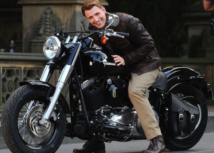 Kayak Captain America Ini Gaya Pencipta Spider Man di Atas Harley GridOto