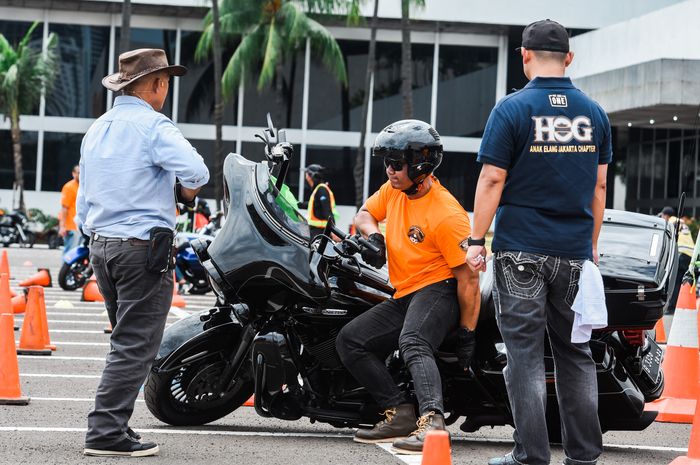 Ilustrasi. Anak Elang Harley-Davidson of Jakarta, menggelar Motorcycle Safety Riding Training di Kompleks MPR/DPR RI