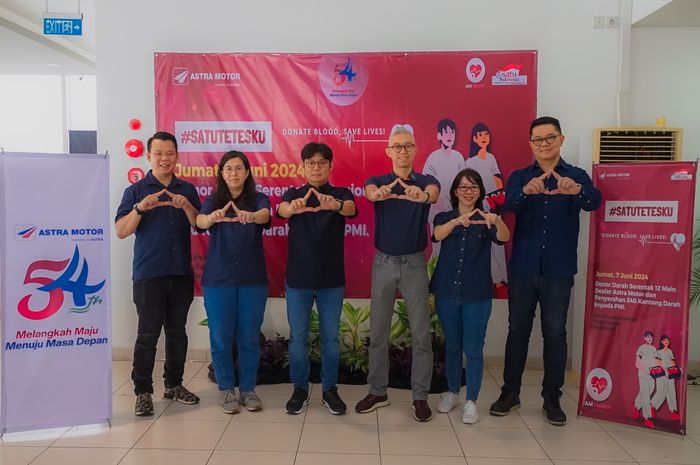 MAstra Motor menggandeng PMI Kota Semarang untuk menggelar aksi &ldquo;Donor Darah Serempak #SatuTetes&rdquo; pada rangkaian HUT ke-54 Tahun. Sebagai komitmen pada bidang Kesehatan, kegiatan donor darah ini juga diikuti Paguyuban Honda Community Jateng dengan target 540 kantong darah.