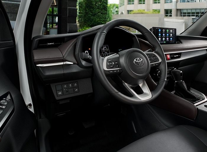 Interior Toyota Vios versi Laos berbeda warna dengan Yaris Ativ.
