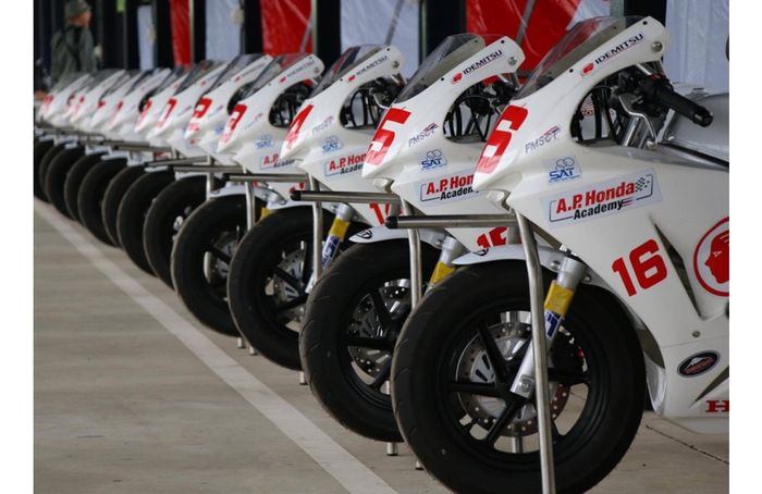 Honda NSF100 yang dipakai di AP Honda Thailand Academy