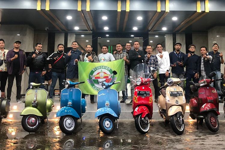 Selain Bakti Sosial, Pegadaian Vespa Community Gelar Bagi-Bagi Investasi  Emas - Gridoto.com