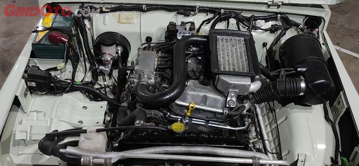 Mesin K6A twincam DOHC turbocharge menggantikan mesin asli Suzuki Katana K10A