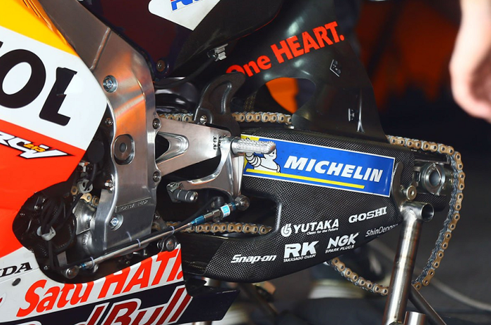 Honda memakai swing arm berbahan karbon di tes pramusim MotoGP 2018, Buriram, Thailand