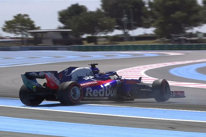 Brendon Hartley tergelincir di FP1 F1 Prancis