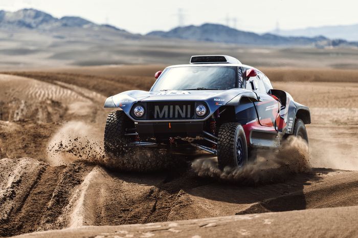 X-raid Team menurunkan berbagai model mobil MINI untuk Reli Dakar 2022
