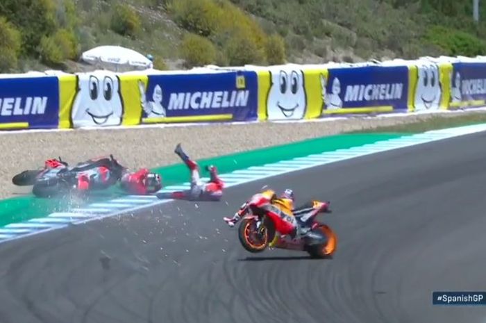 3 pembalap jatuh di MotoGP Spanyol