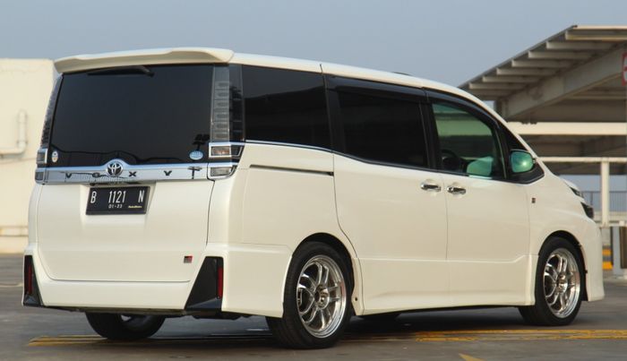 Toyota Voxy yang penting penting tampilannya makin keren