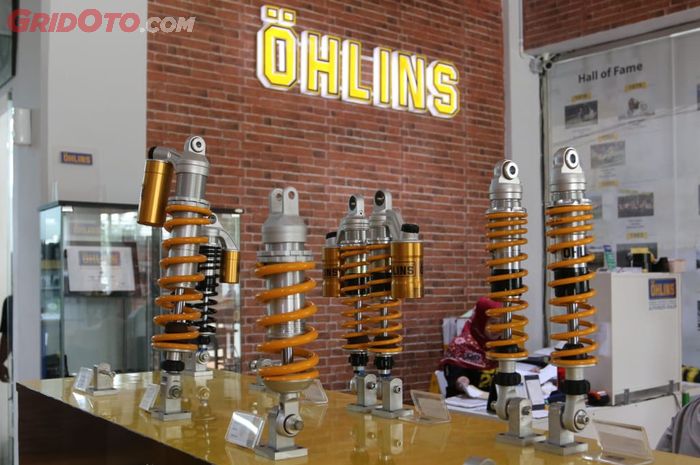 Sokbreker Ohlins yang dijual di showroom sekaligus kantor pusat Ohlins Indonesia di Cikini, Jakarta Pusat