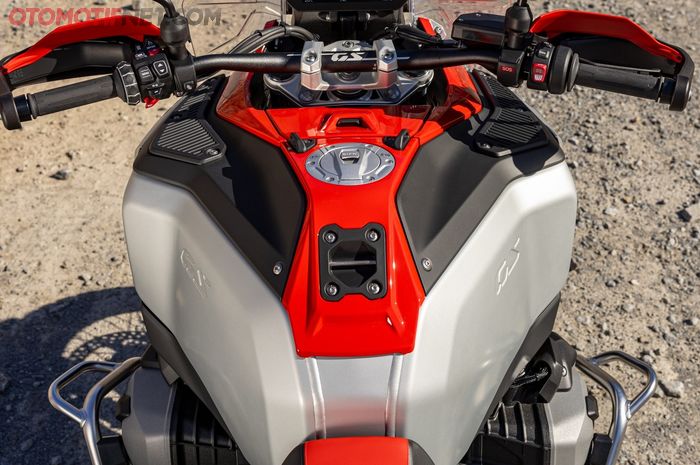 Motor Adventure dengan tangki lebih besar dari Suzuki S-Presso ini siap hadir di Indonesia