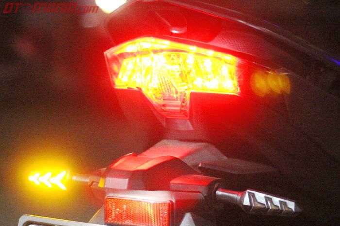 Ilustrasi lampu sein Honda Vario