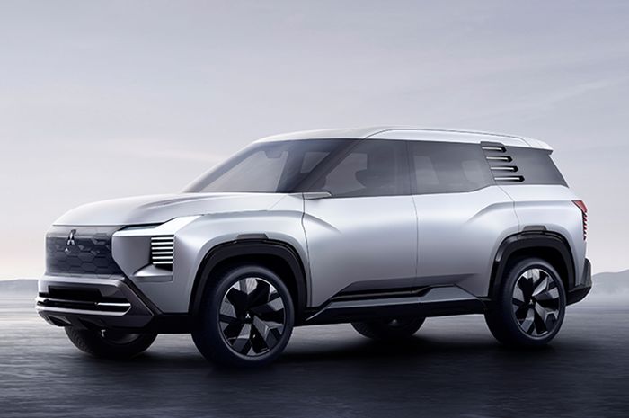 Mitsubishi DST Concept hadir sebagai calon SUV 7-seater baru dari Mitsubishi.