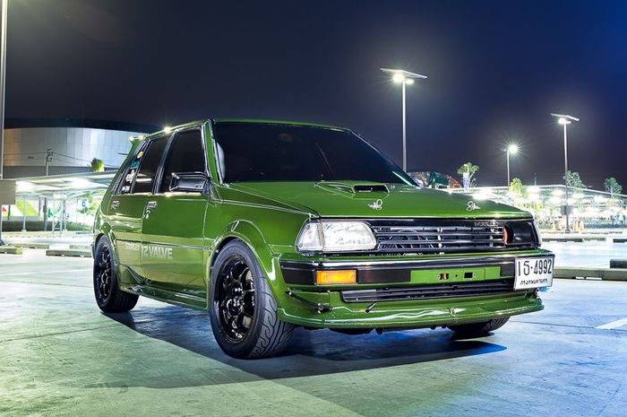 Modifikasi mesin Toyota Starlet Kotak asal Thailand ini juga sudah merambah kabin