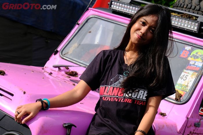 Modifikasi Suzuki Jimny Jangkrik Adventure Pink, Denna sang pemilik