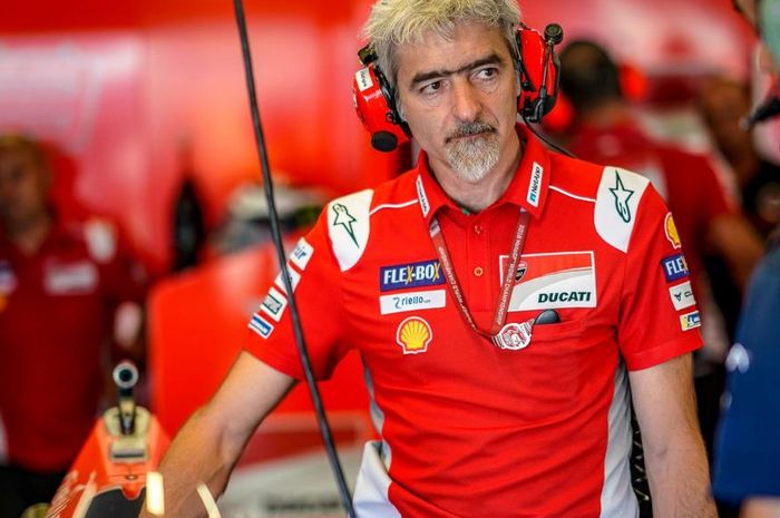 General Manager Ducati, Gigi Dall'Igna, mengaku dilema lantaran memprioritaskan peningkatan performa motor Desmosedici di tikungan