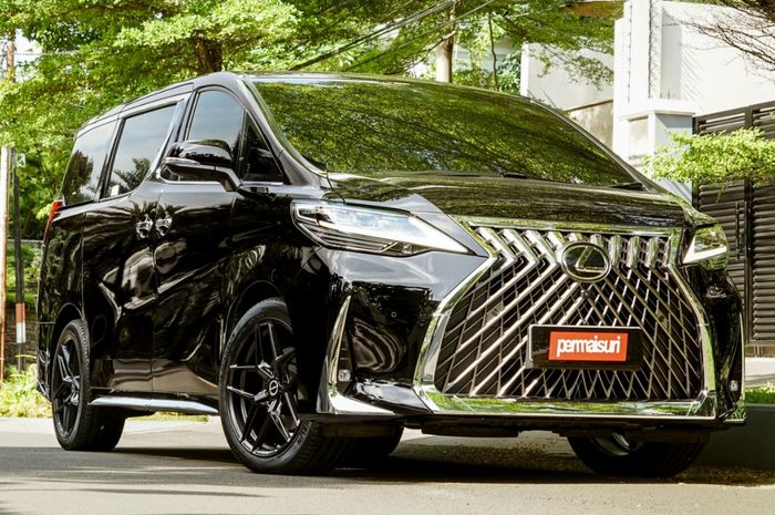 Modifikasi Lexus LM350 jadi agresif dengan pelek 20 inci