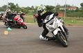 Boleh Enggak Ban Motor Balap Dipakai Harian? Ini Kata Pabrikan Ban