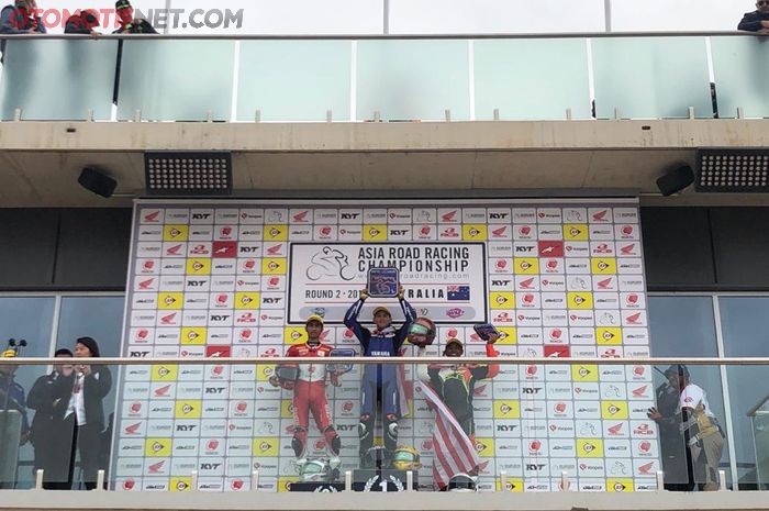 Bendera Indonesia berkibar di Australia, Andi Gilang podium kedua di Race 2 SS600 ARRC Australia (28/4/2019)
