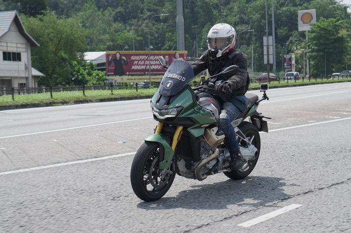 Jajal langsung performa Moto Guzzi V100 Mandello dari Kuala Lumpur ke Genting
