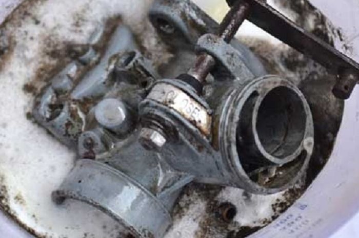 Enggak mahal bikin karburator kotor jadi kinclong lagi.