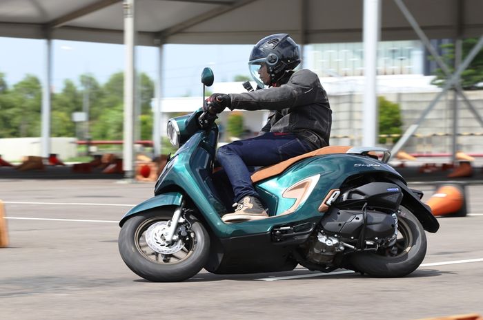 Honda Stylo 160 akselerasinya lebih cepat dari Yamaha Grand Filano
