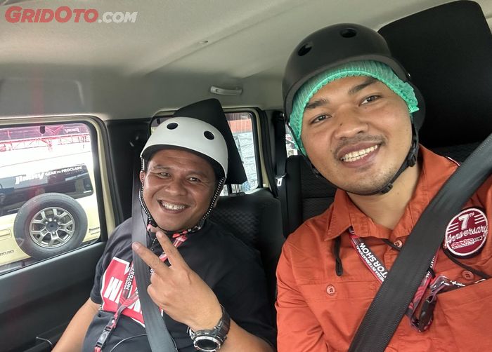 Berani-berani nya di turunan 45 derajat enggak injak rem, hehe.. terima kasih atas pengalaman degdegannya bersama Jimny 5-Doors