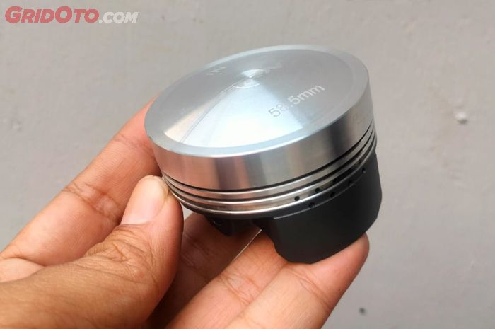 Model hi-dome harus lakukan penyesuaian kepala piston saat dipasang