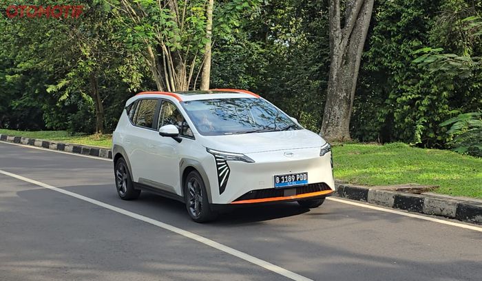 Aion Y Plus Exclusive saat dijajal tester Otomotifnet.com